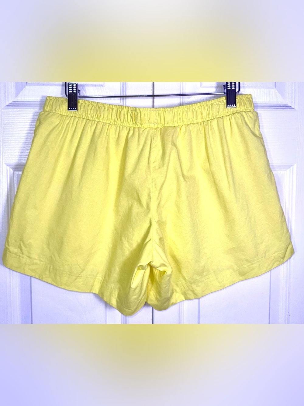 Lilly Pulitzer Katia Embroidered Watch Hill Yellow Sequin Shorts size small - Picture 2 of 13
